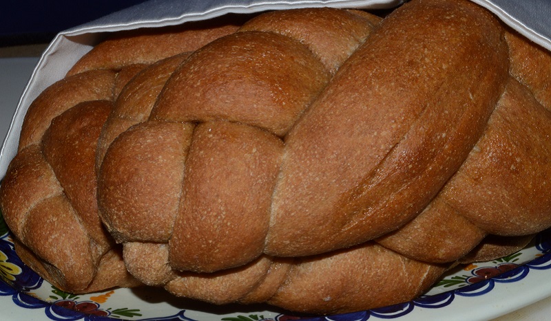 Water challah or "berches" for Shabbat.